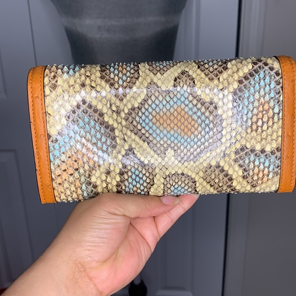 Snakeskin Ostrich Diana Chain Wallet Butter Ivory Paradise Cloud Natural - Picture 3 of 5